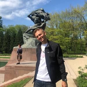 Meet your Posher, Damian